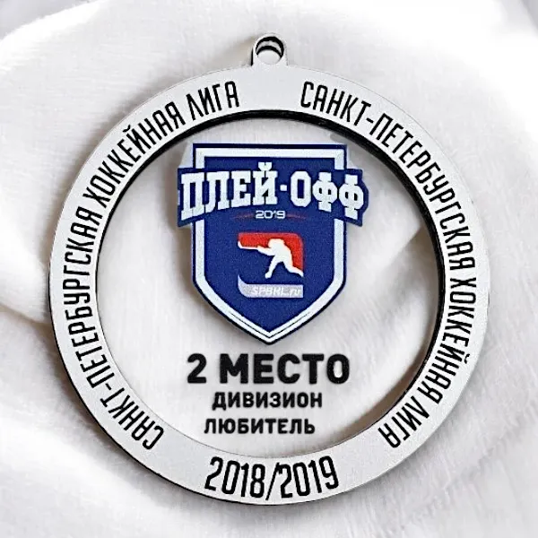 Изготовление медали из акрила с печатью, металлизированный пластик с лица и оборота