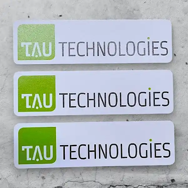 Наклейка на оборудование из белой пленки ORACAL, печать 1440 dpi