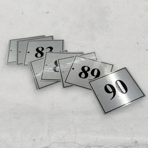 Металлические шильды. Алюминий серебро 0,5 мм, сублимация, скотч