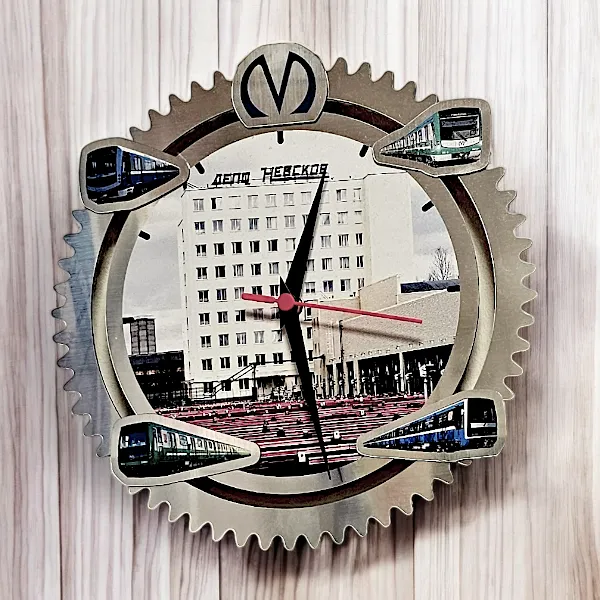 Изготовление настенных часов из металлизированного пластика Изготовление настенных часов из металлизированного пластика