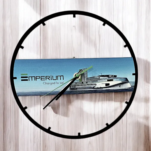 Оригинальные настенные часы с сквозной резкой и уф-печатью Оригинальные настенные часы с сквозной резкой и уф-печатью