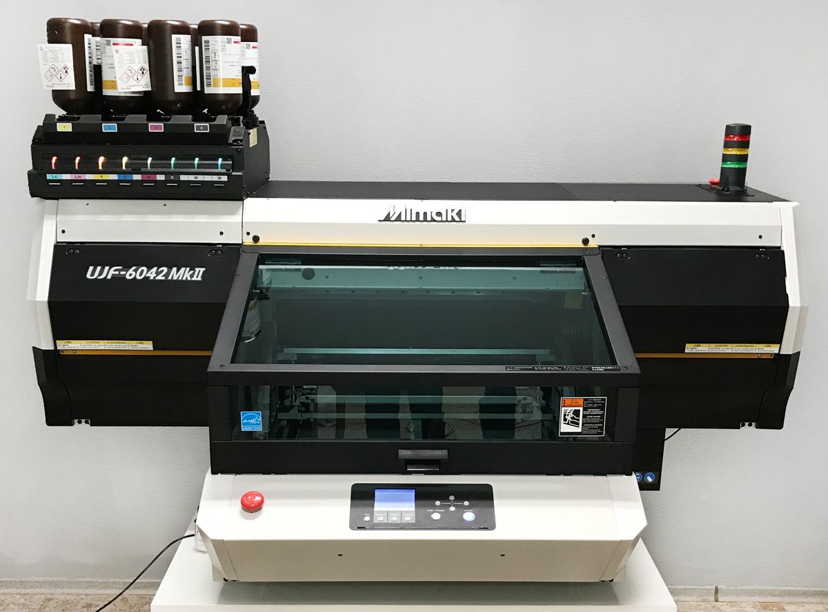 Расширение наших возможностей с помощью нового УФ-принтера Mimaki UJF-6042 MkII 