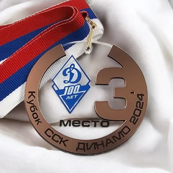 Металлизированный пластик под бронзу+акрил с УФ-печатью для Динамо