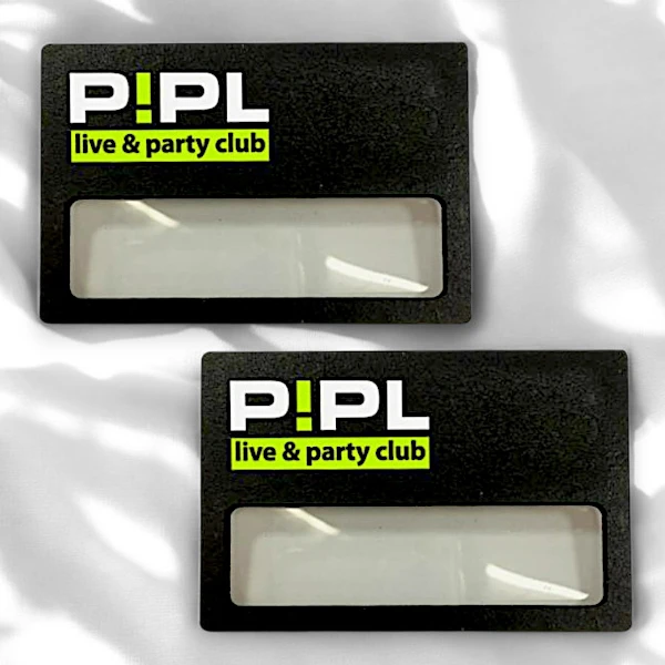 Бейджи с окном из меловой доски, цветная печать