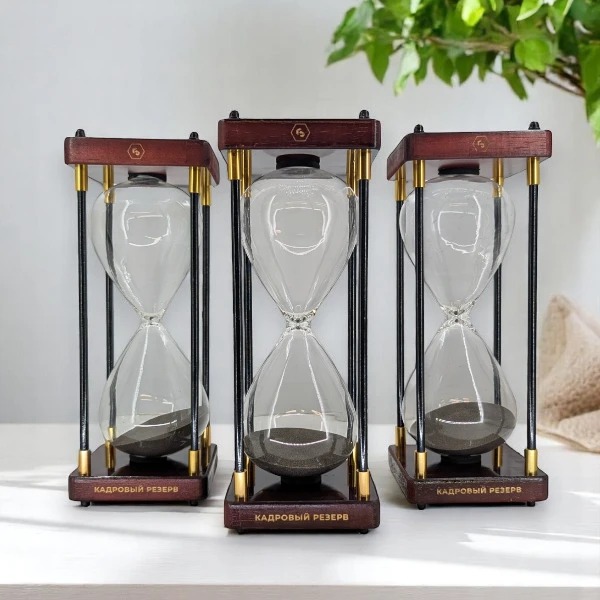 Лазерная гравировка на песочных часах