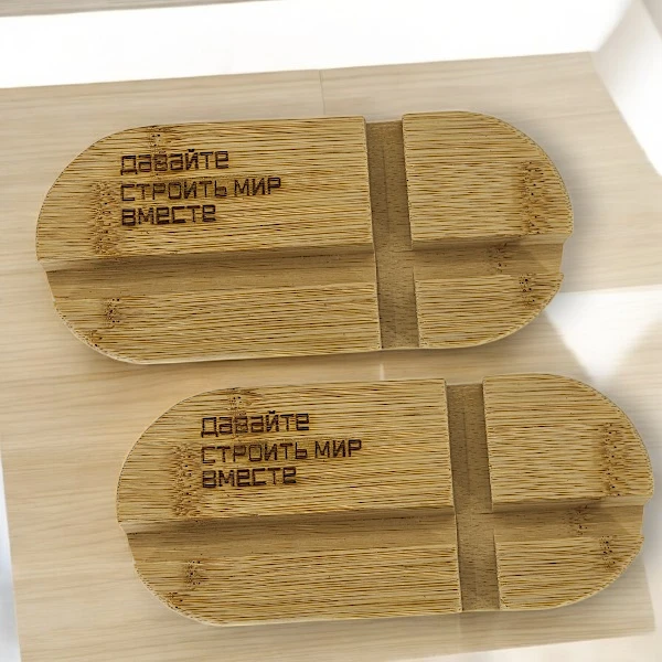 Лазерная гравировка по дереву. Бамбуковая подставка для телефона