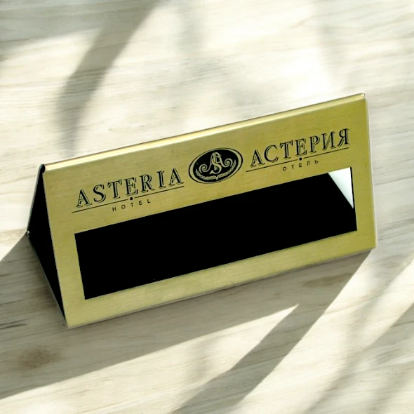 Табличка на стол с возможностью смены информации Табличка на стол с возможностью смены информации