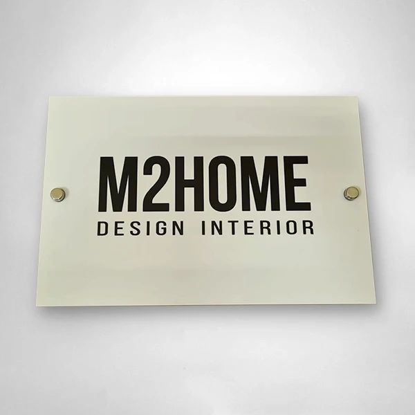 Дистанционная табличка из пластика, белый полистирол, УФ-печать Дистанционная табличка из пластика, белый полистирол, УФ-печать